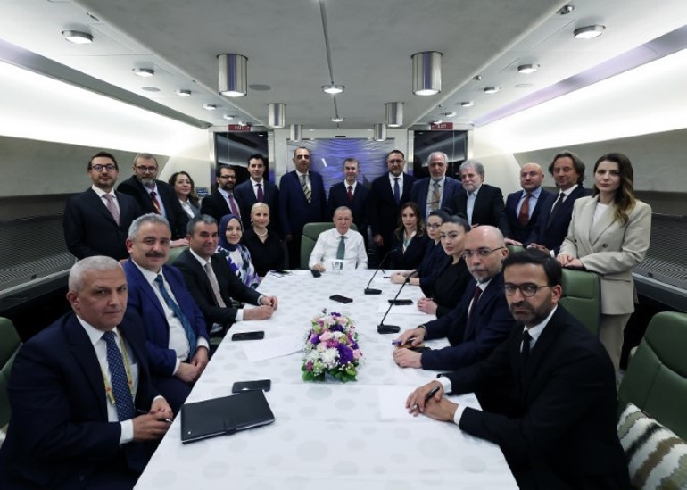 Cumhurbaşkanı Erdoğan: Bantların arkasına ne sakladıklarını izah etmeliler