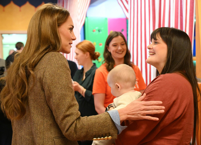 Halktan geldi ama bir gün kraliçe olacak... Hamarat prensesin elinde şimdi de matkap var Biz seni çok sevdik Kate