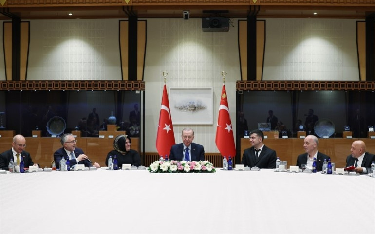 Cumhurbaşkanı Erdoğan, işçileri kabul etti: Çalışanlarımızın haklarını korumak önceliğimiz oldu