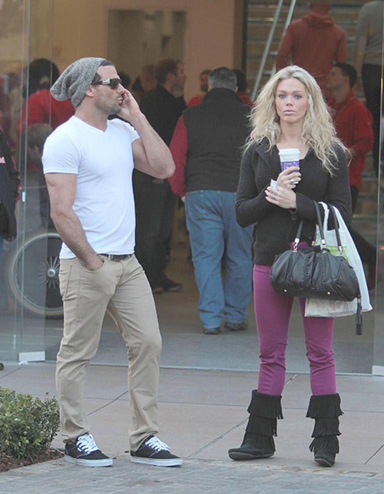 Pırıltılı hayatı bitti, sokaklara düştü... Bir dönemin ünlü ve güzel modeliydi... Yeni yaşına yine çöplükte girecek