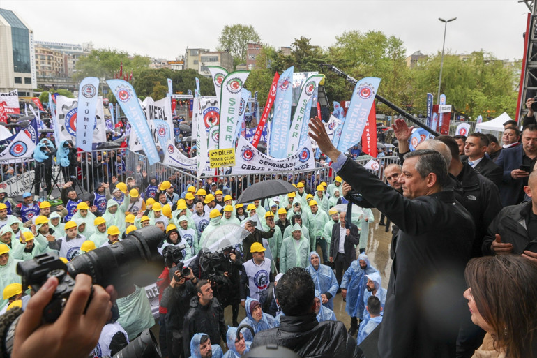 CHP lideri Özel, 1 Mayıs kutlamalarına katıldı