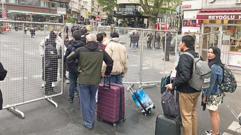 1 Mayıs’a coşkulu kutlama: İşçiler, emekçiler meydanlardaydı