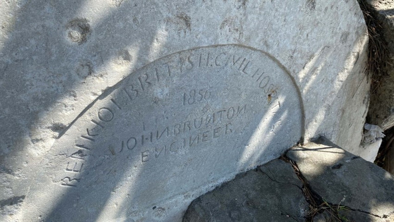 Köydeki duvarın arasında ortaya çıktı: 170 yıl önce Londrada üretilip Türkiyeye getirmişler