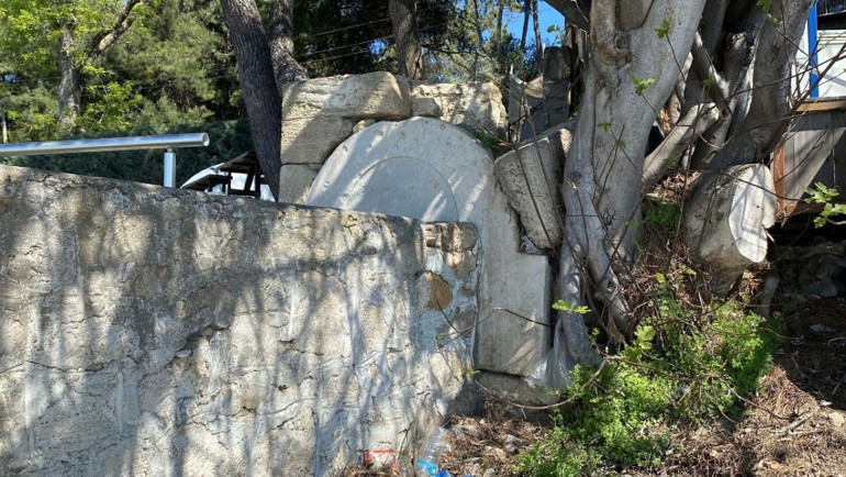 Köydeki duvarın arasında ortaya çıktı: 170 yıl önce Londrada üretilip Türkiyeye getirmişler