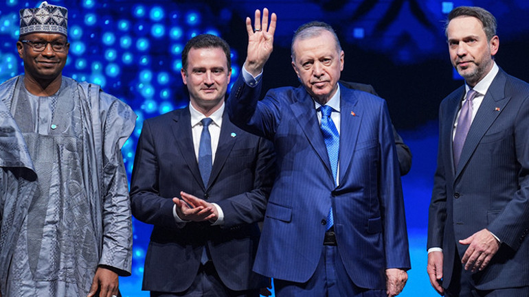 Cumhurbaşkanı Erdoğan: Akkuyu yıl sonunda ilk elektriği verecek