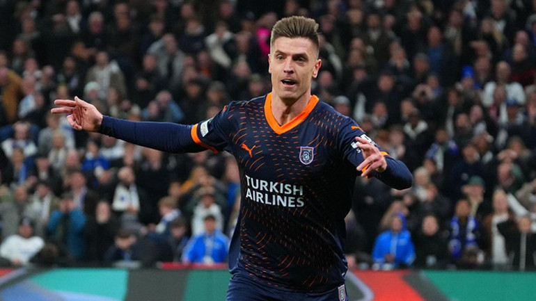 Süper Lig devleriyle anılan Piatekin yeni takımı belli oldu Başakşehire dev gelir