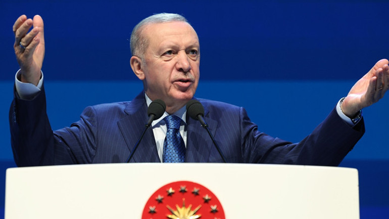 Cumhurbaşkanı Erdoğandan CHPye tepki: Polisin üzerine otobüs süren zihniyet