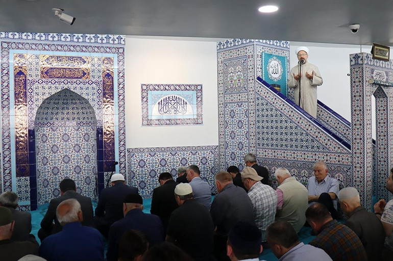 Prof. Erbaş, Viyana’da cuma namazı kıldırdı