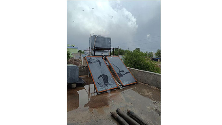 Şanlıurfada kar topu büyüklüğünde dolu yağdı: Ekili araziler ve araçlar zarar gördü