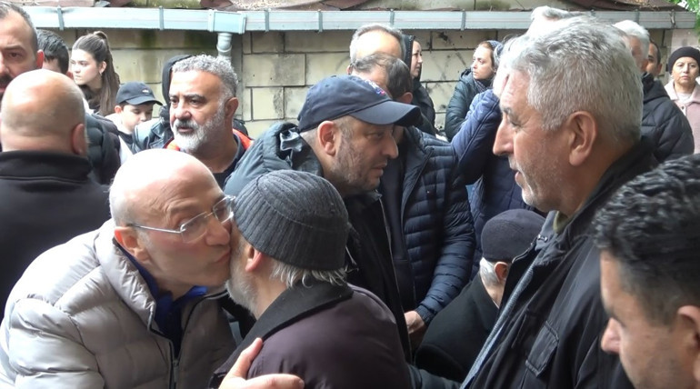 Serkan Keskinin acı günü... Annesine veda etti