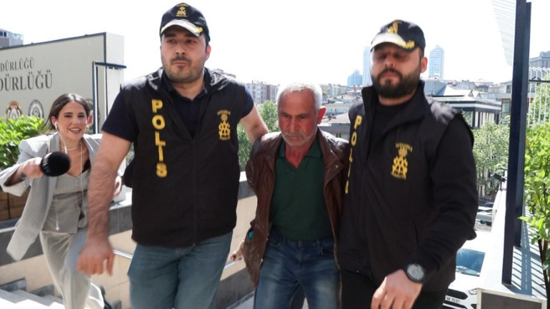 Sırrı Süreyya Önderin anma töreninde provokasyon: Özgür Özel saldırıya uğradı