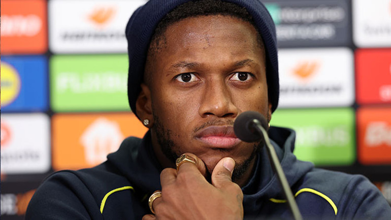 Fenerbahçede Mourinho dahil 16 isim ayrılıyor Sürpriz transfer gelişmesi