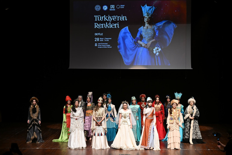 AB Acil Sağlık Ekibi kıyafetleri Uşak Üniversitesi’nden