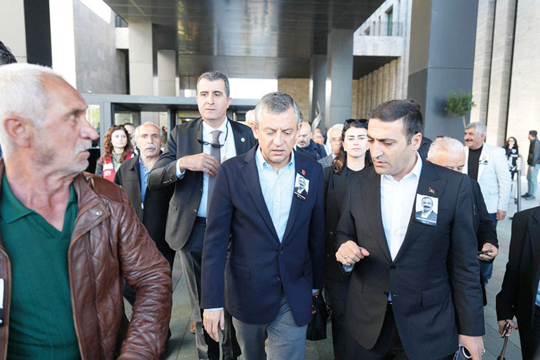 1 saat 45 dakika bekledi saldırdı Saldırganın hesabındaki para ortaya çıktı