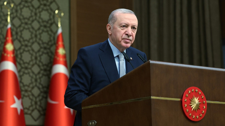 Cumhurbaşkanı Erdoğandan sokak röportajlarına sert tepki: Milleti tahrik ediyorlar