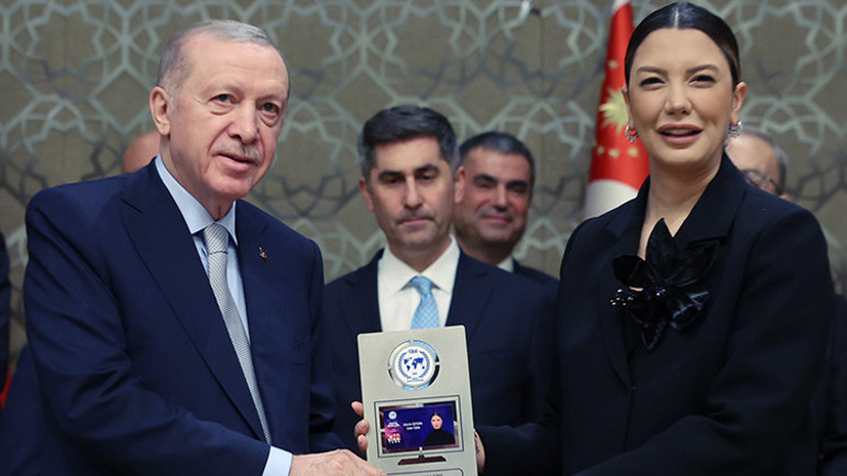 Cumhurbaşkanı Erdoğandan sokak röportajlarına sert tepki: Milleti tahrik ediyorlar