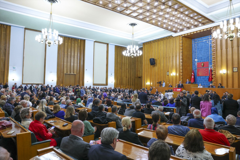 CHP lideri Özel: Saldırganın bütün bağlantılarına ulaşmak devletin görevidir