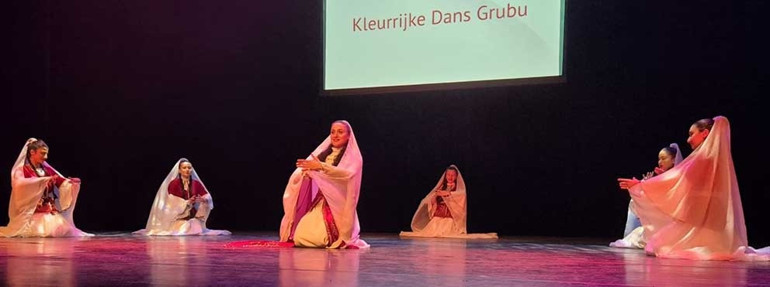 Hollanda’da Türk Dil Bayramı’na anlamlı destek