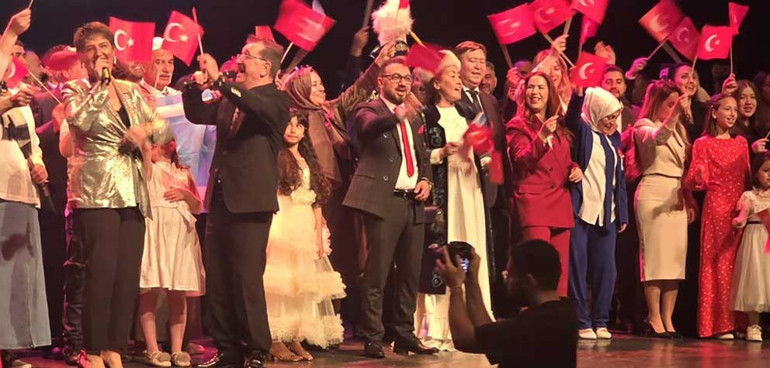 Hollanda’da Türk Dil Bayramı’na anlamlı destek
