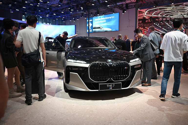 BMW’nin ilk çeyrekte kârı düştü