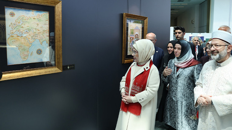 Emine Erdoğan: Sanatlarımıza sahip çıkmalı, eriyip gitmelerine izin vermemeliyiz