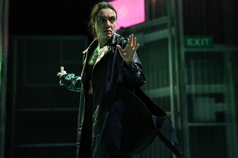 Müziğin ritmine kulak ver