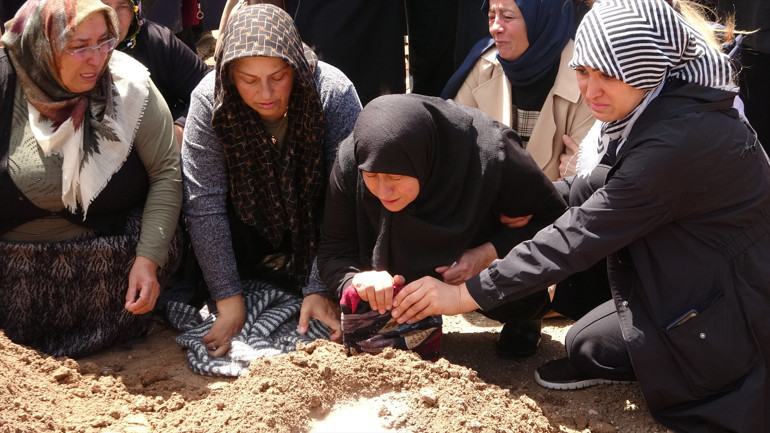 Sivasta vahşice katledilen kardeşlere acı veda Katilin binaya giriş görüntüleri ortaya çıktı