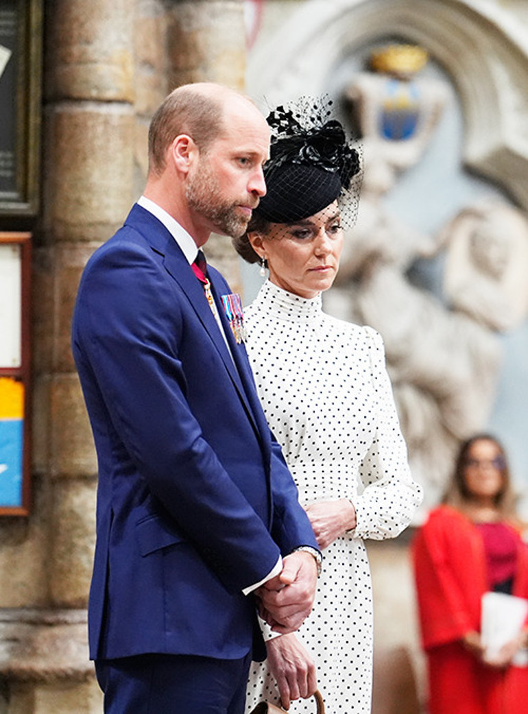 Kanserle boğuştuğu günlerin açısını çıkarıyor.... 37 yıl öncesine selam... Rahmetli görse gözleri dolardı