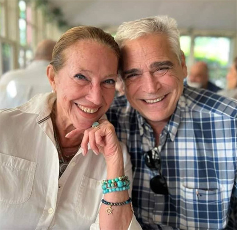 Yürek yakan kara haberi uzaklardan gelmişti... Büyük aşkı yeni yaşını onsuz kutladı... Seni çaresizce özlüyorum