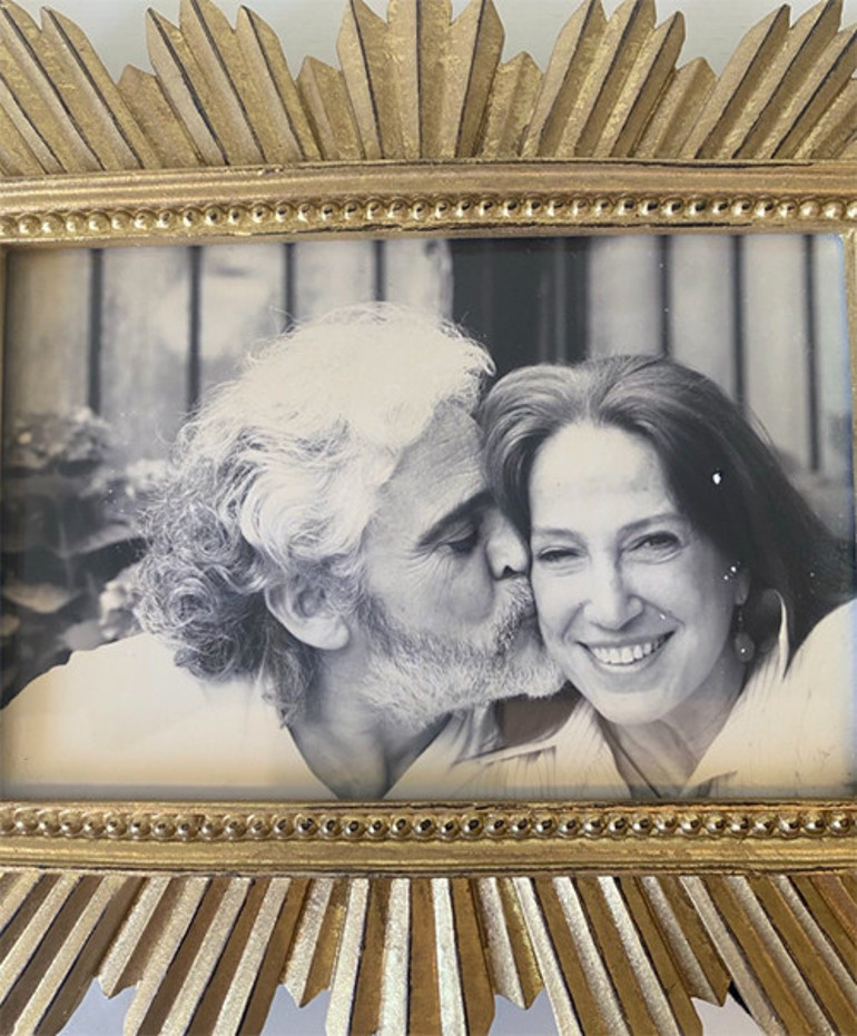 Yürek yakan kara haberi uzaklardan gelmişti... Büyük aşkı yeni yaşını onsuz kutladı... Seni çaresizce özlüyorum