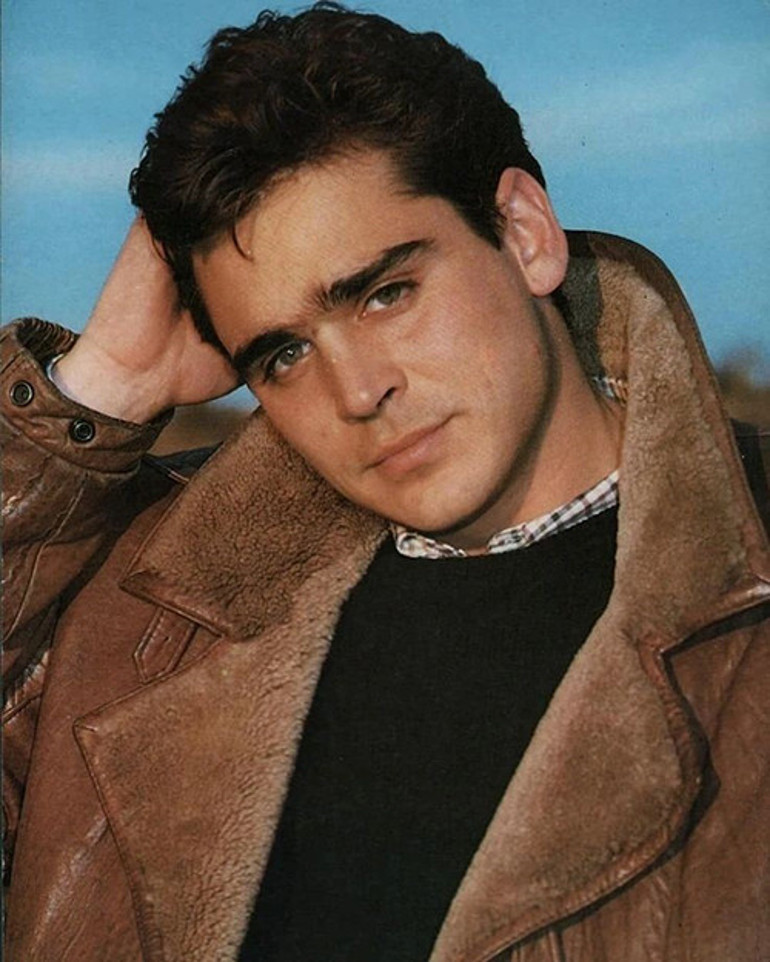 Yürek yakan kara haberi uzaklardan gelmişti... Büyük aşkı yeni yaşını onsuz kutladı... Seni çaresizce özlüyorum