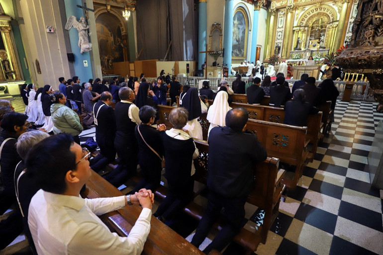 Geçmişi daha ilk günden ifşa oldu Yeni Papa 14üncü Leo hakkında merak edilenler: Tartışmalı paylaşımlar ve maaş detayı...