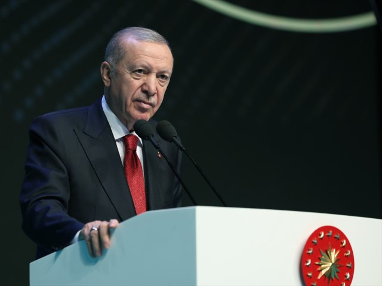 Cumhurbaşkanı Erdoğandan Özgür Özele sert sözler: Bunun adı ekonomik tetikçiliktir