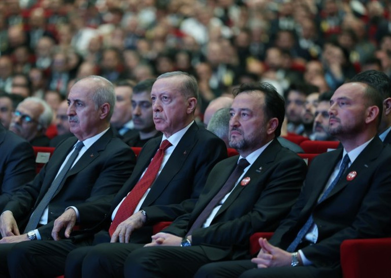 Cumhurbaşkanı Erdoğandan Özgür Özele sert sözler: Bunun adı ekonomik tetikçiliktir