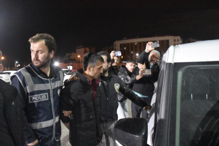 Sivasta iki kardeş evlerinde vahşice katledilmişti Korkunç olayda şüphelinin ifadesi ortaya çıktı