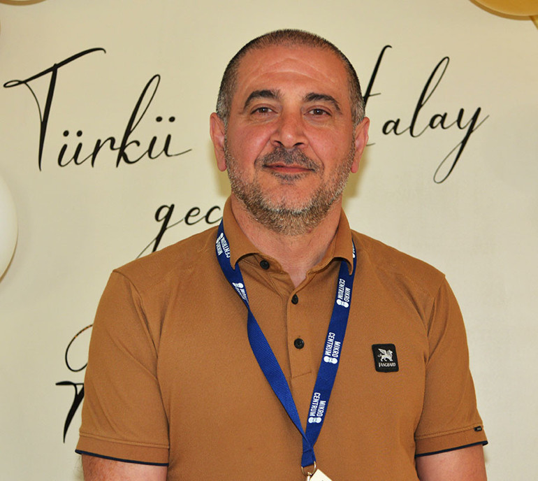 Hollanda’da kültür şöleni Mendiller sallandı, halaylar çekildi