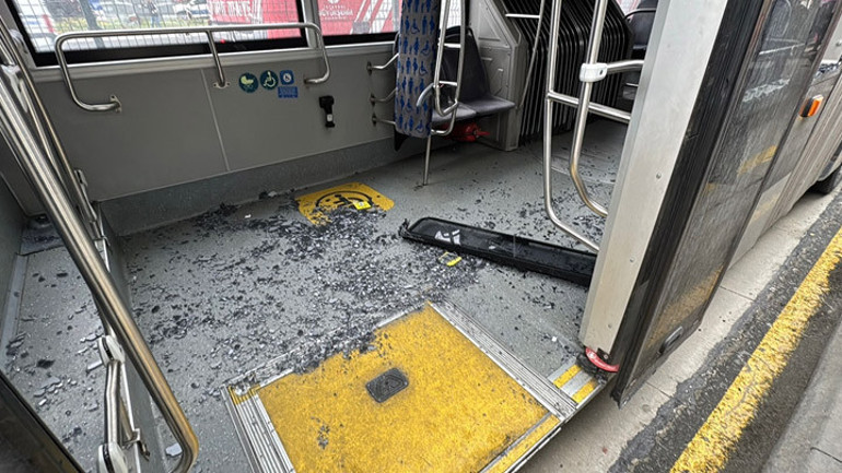 Son dakika... Beylikdüzünde metrobüs kazası: 1 kişi hayatını kaybetti, 54 yaralı