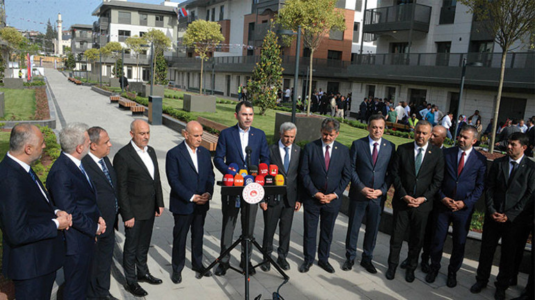 Bakan Kurum: İstanbul için alınan kararlar masada kalmayacak, bizzat takipçisi olacağım