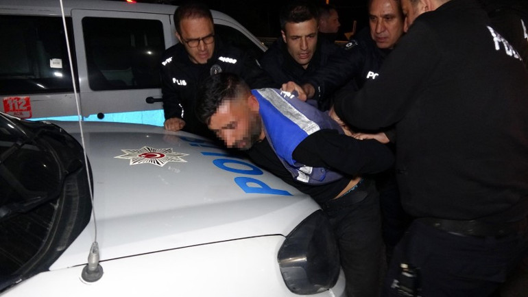 Yaptığını gören polisler şaşkına döndü: Ehliyetine 2060 yılına kadar el konuldu