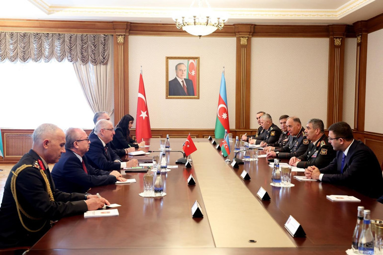 Milli Savunma Bakanı Gülerin Azerbaycan temasları devam ediyor
