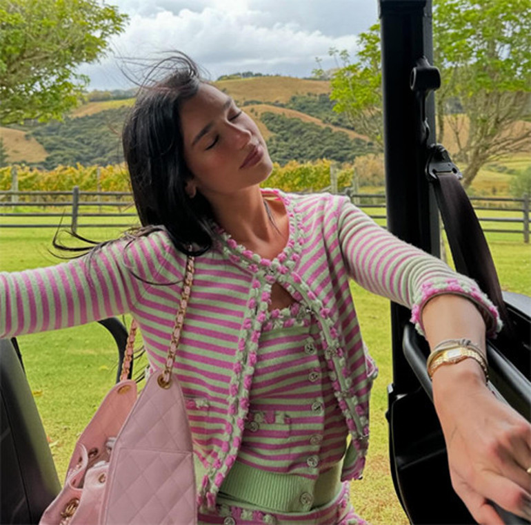 Ünlü şarkıcının mutlu günü.. Kalbinde hem büyük aşkına hem kardeşlerine yer var: İyi ki doğdun Rinuşum