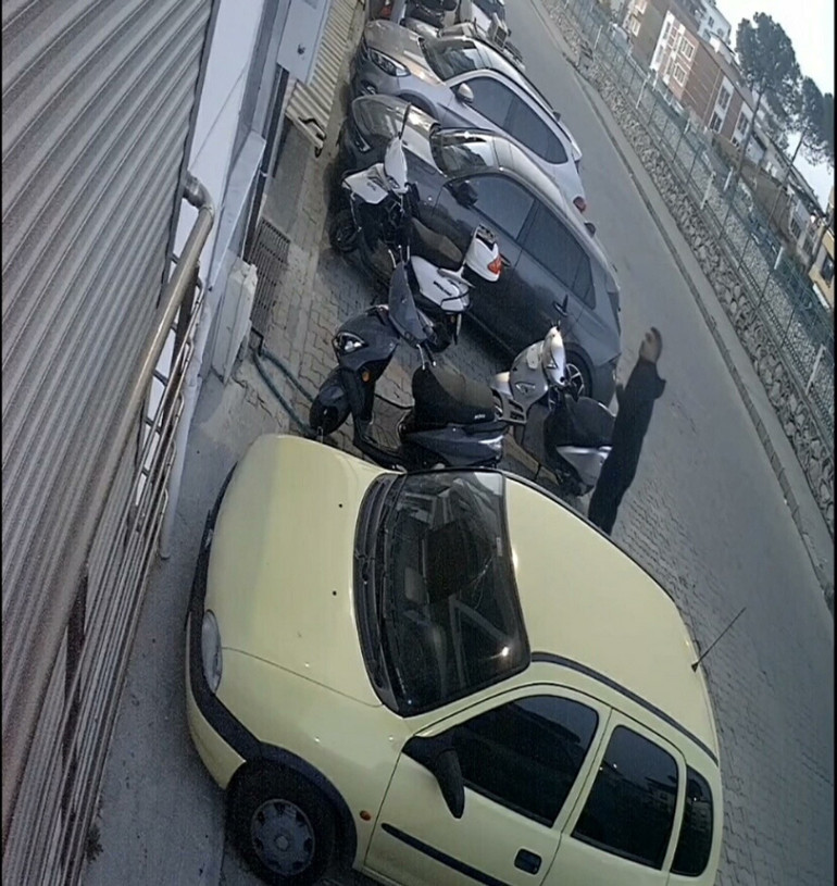 Şüpheli itfaiyecinin, dehşetin yaşandığı eve gelip, gittiği anlara ait görüntüler ortaya çıktı