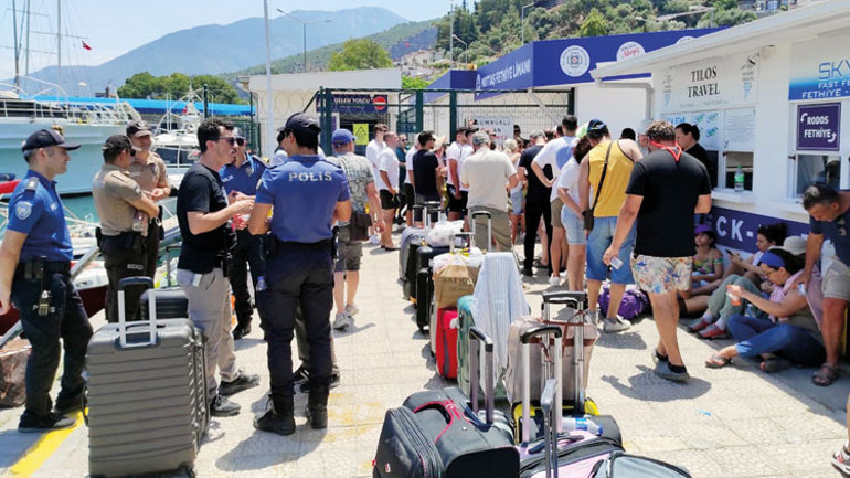 Kapıda vizeye zam: Yunan Adaları 85 Euro’ya çıktı