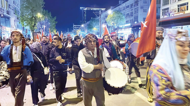 19 Mayıs kutlamaları başladı: Yurdu ‘gençlik’ heyecanı sardı