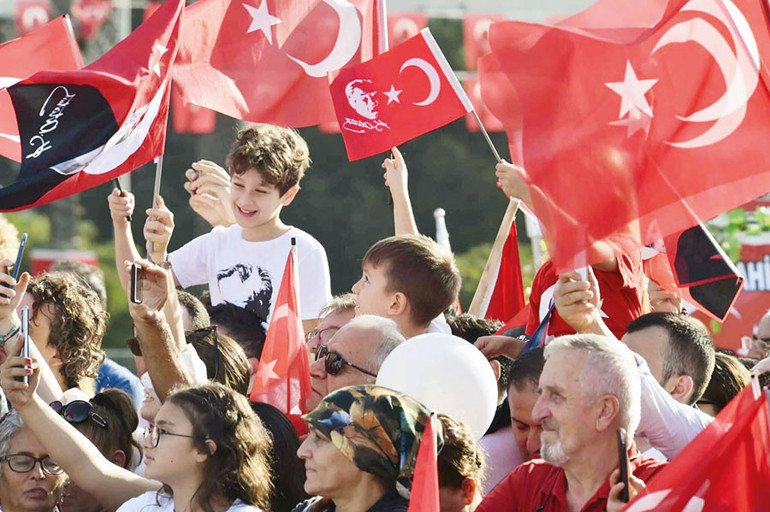 Atatürk’ün yaktığı 106 yıllık kurtuluş meşalesi