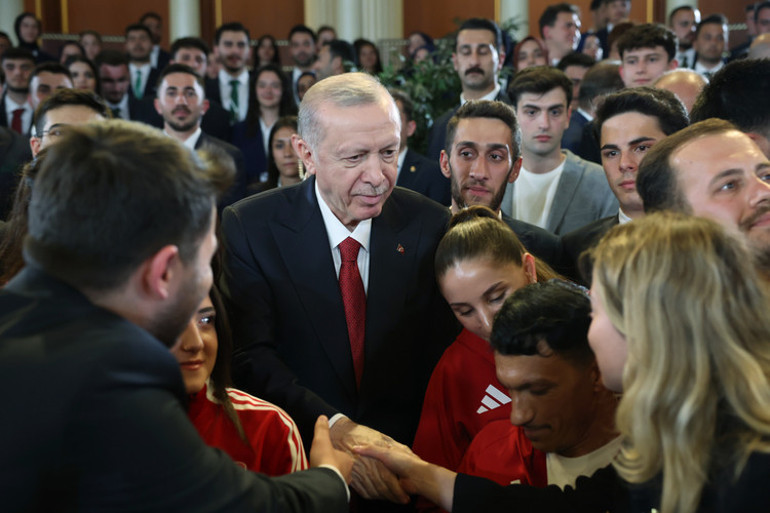 Son dakika... Cumhurbaşkanı Erdoğan: Terörsüz Türkiye kavşağını dönüp Türkiye Yüzyılına ulaşacağız