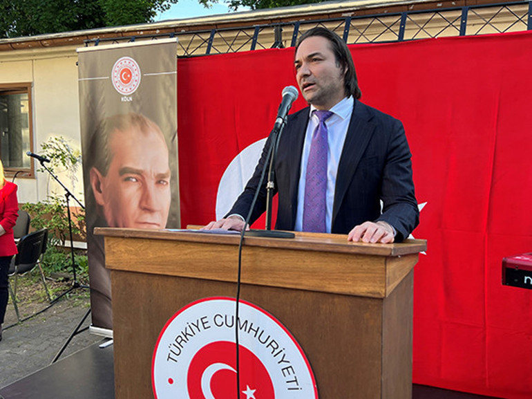 Almanya’da yediden yetmişe unutulmaz 19 Mayıs