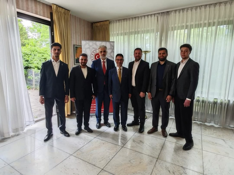 Almanya’da yediden yetmişe unutulmaz 19 Mayıs