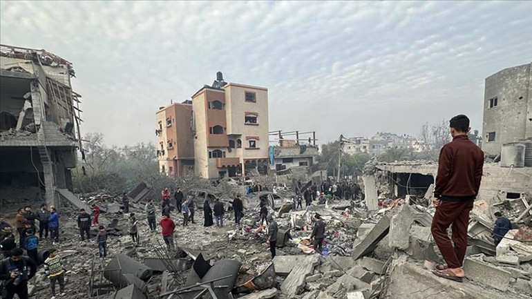 Eski İsrail Başbakanı Olmertten Netanyahuyu kızdıracak sözler: Savaş suçunun eşiğindeyiz