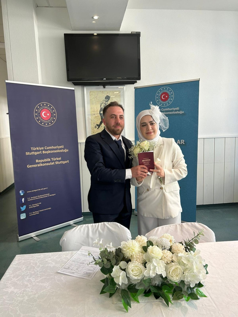 Stuttgart’ta Aile Günü: 65 yıllık evliliğe cüzdan, gençlere nikâh